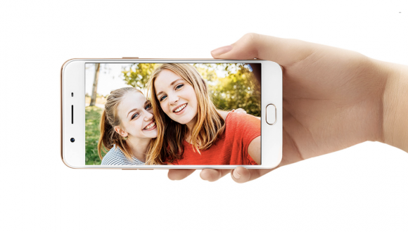 16 MP Ön Kameralı Oppo F1s Duyuruldu