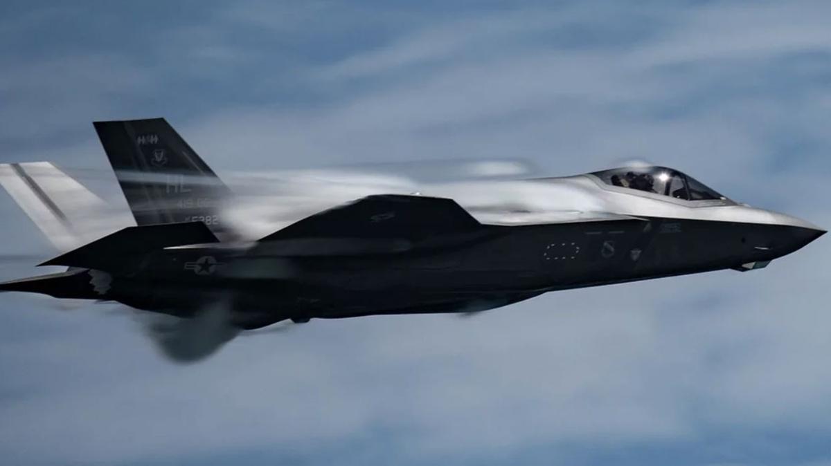 F-35'ler elde kaldı...F-35'lerin maliyeti gittikçe yükseliyor.