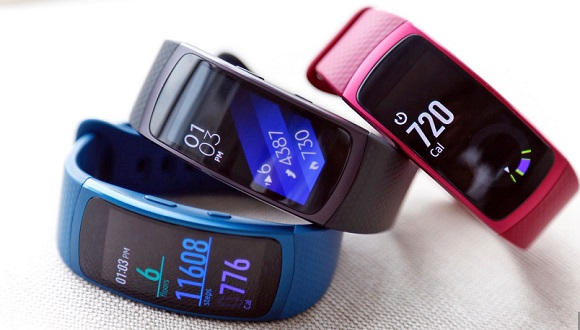 Gear Fit 2 ve Gear IconX Tanıtıldı