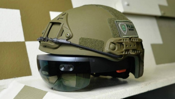 Hololens cepheye çıkmaya hazırlanıyor