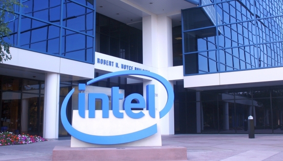 Intel giyilebilir teknoloji pazarından çekilmiyor!