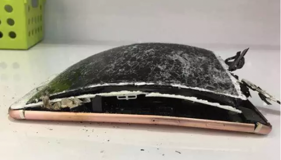 iPhone 7 Plus yandı!