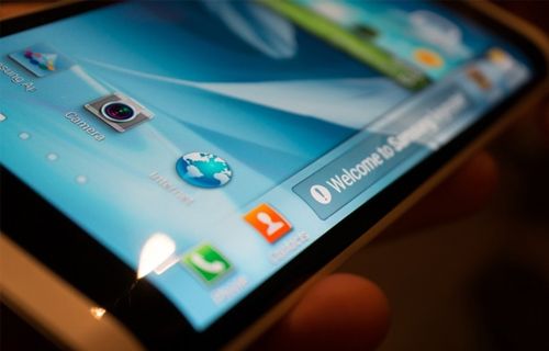 iPhone'ların AMOLED ekranının yüzde 60'ını Samsung üretecek