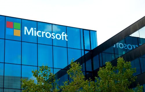 Microsoft Linkedin'i 26.2 milyar dolara satın aldı