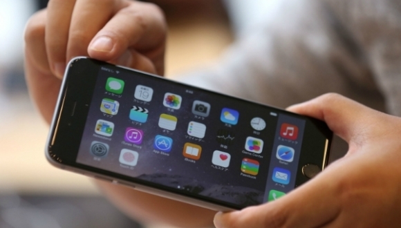 OLED ekranlı iPhone için ilk kanıt!
